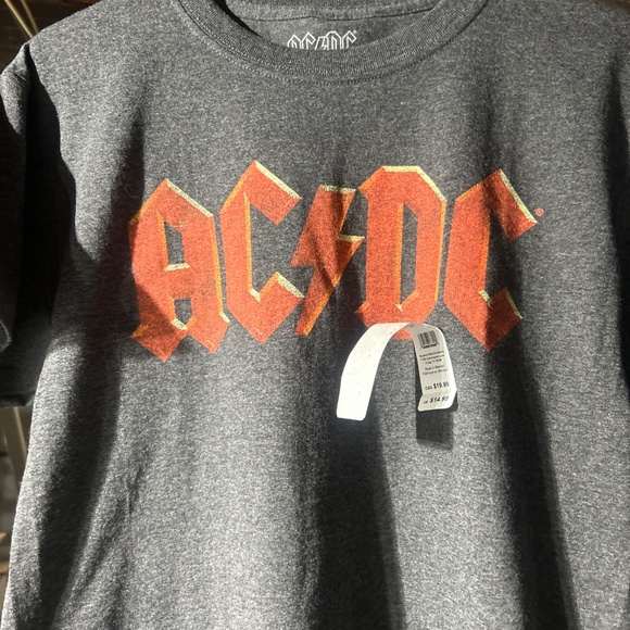 AC/DC t-shirt - Picture 2 of 2